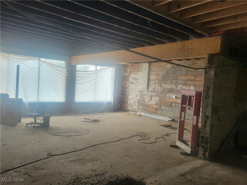 1605 Broadway Property Photo 8