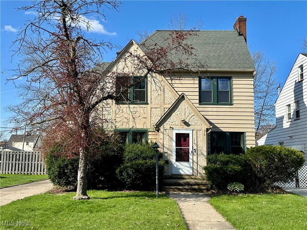 174 E 196th Street Property Photo
