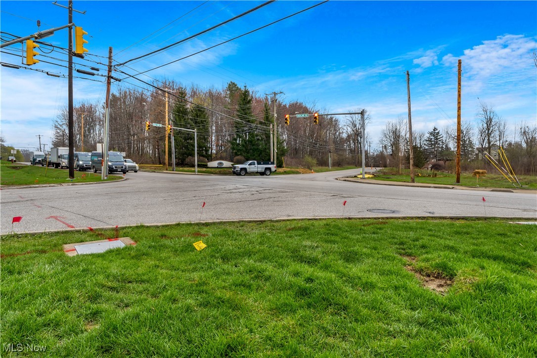 Highland/valley View Road E Property Photo 1