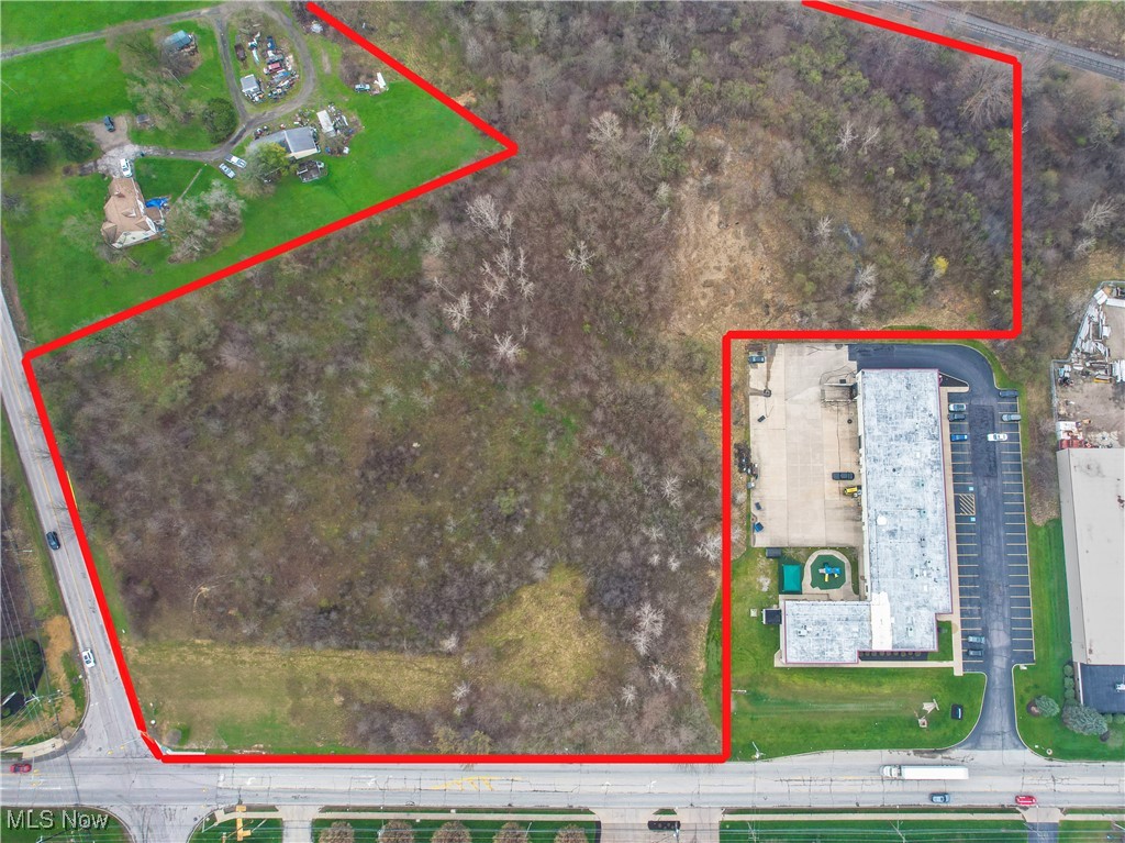 Highland/valley View Road E Property Photo 16