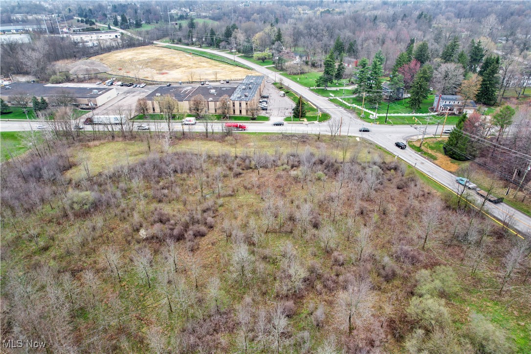 Highland/valley View Road E Property Photo 21