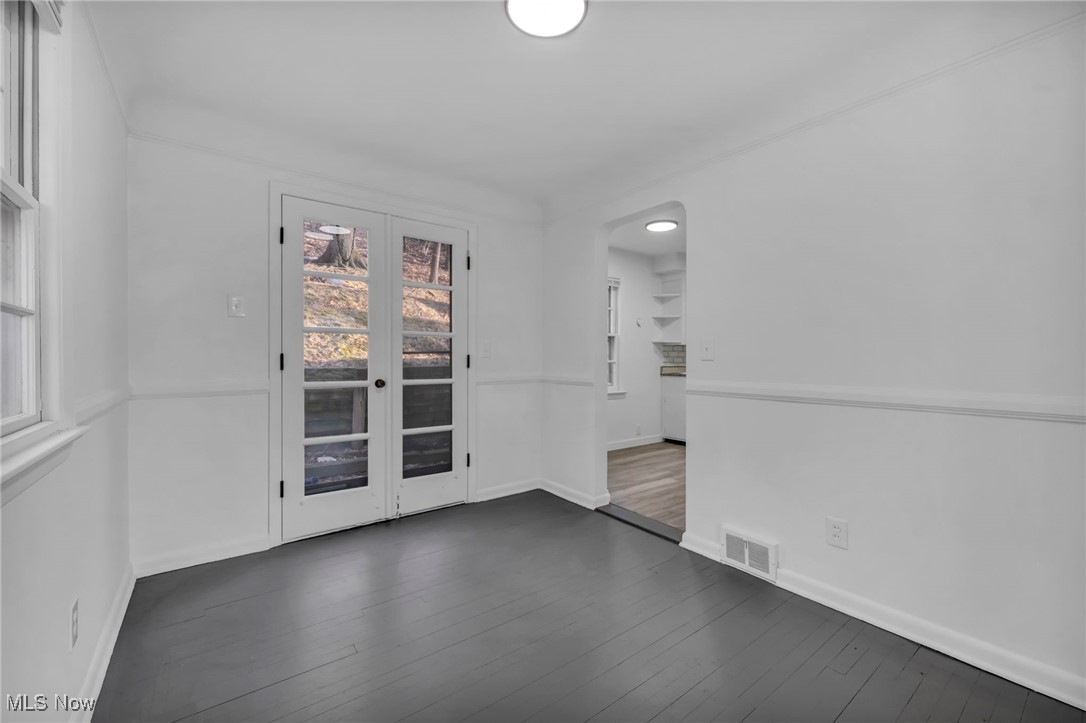 24700 Hawthorne Drive Property Photo 17