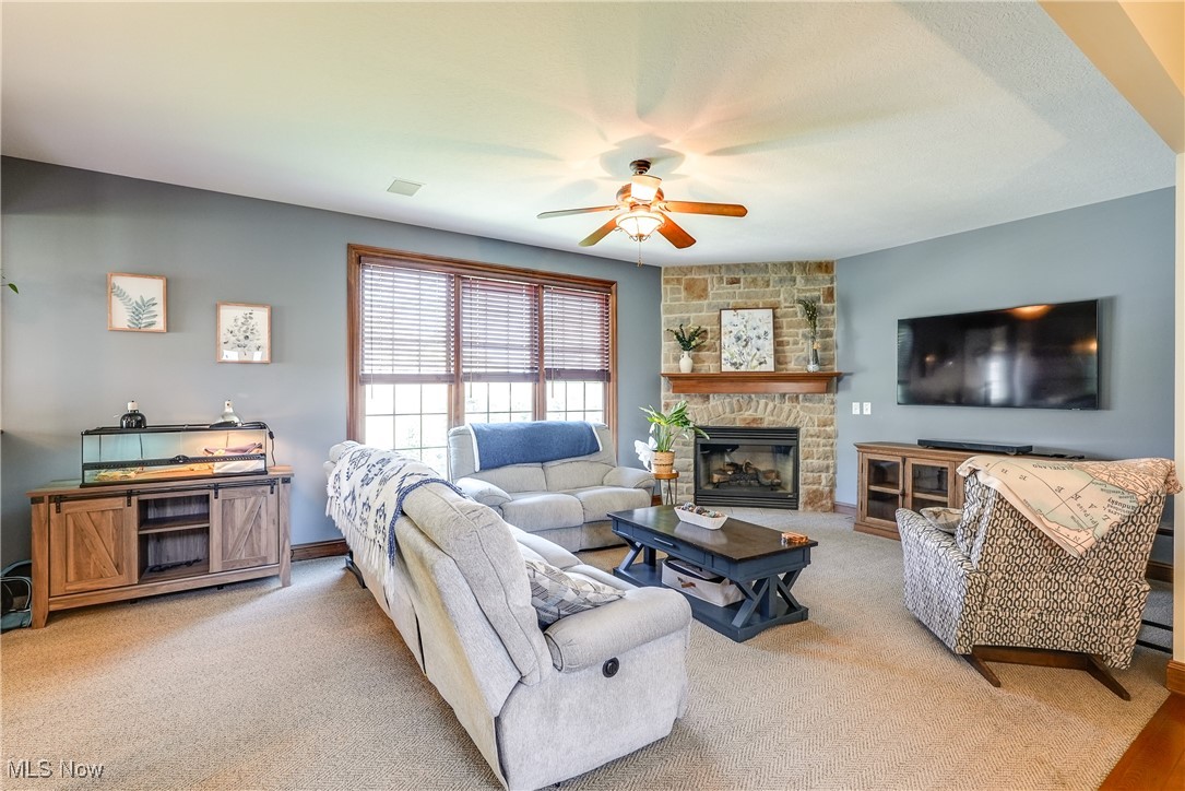5027 Lake Breeze Landing Property Photo 10