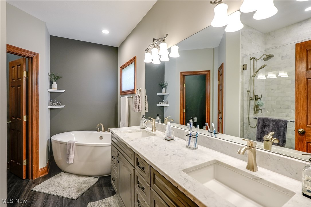 5027 Lake Breeze Landing Property Photo 13