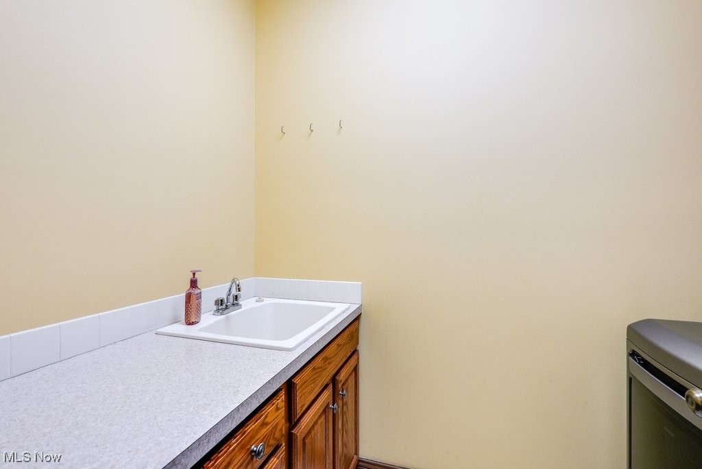 5027 Lake Breeze Landing Property Photo 18