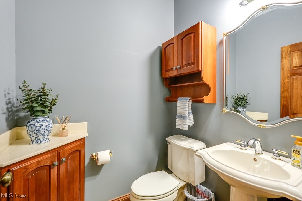 5027 Lake Breeze Landing Property Photo 19