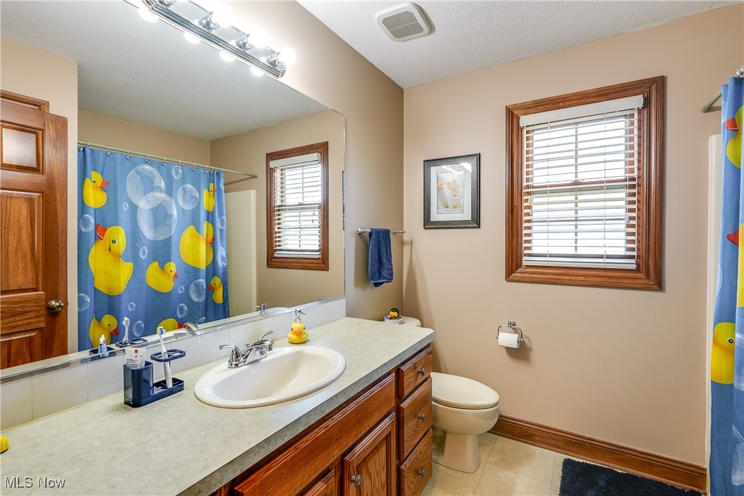 5027 Lake Breeze Landing Property Photo 22