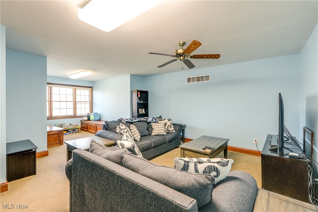 5027 Lake Breeze Landing Property Photo 27
