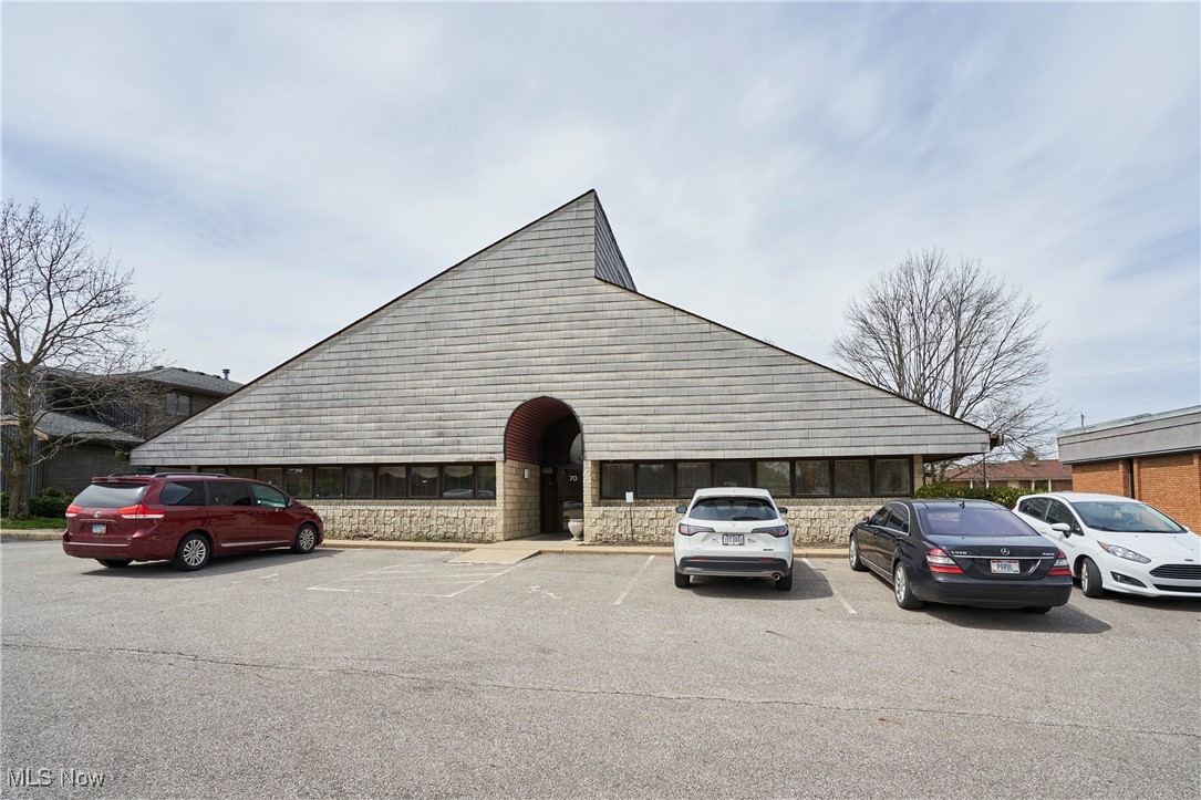 70 N Miller Road Property Photo 1