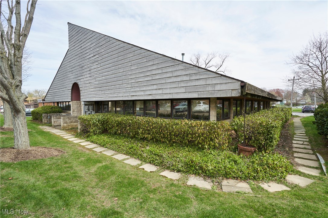 70 N Miller Road Property Photo 4