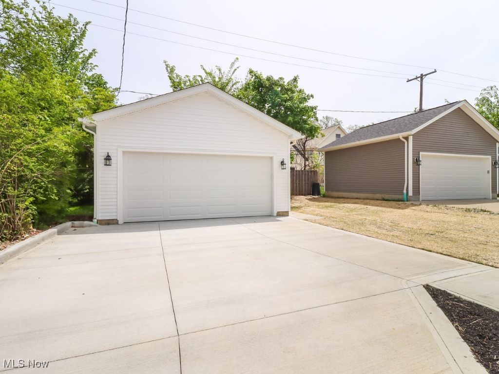 3516 Hildana Road Property Photo 5