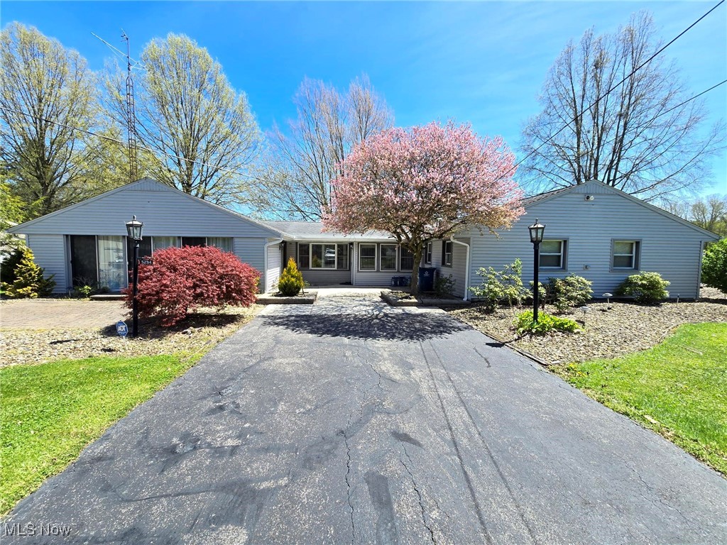 5294 Cottage Drive Picture