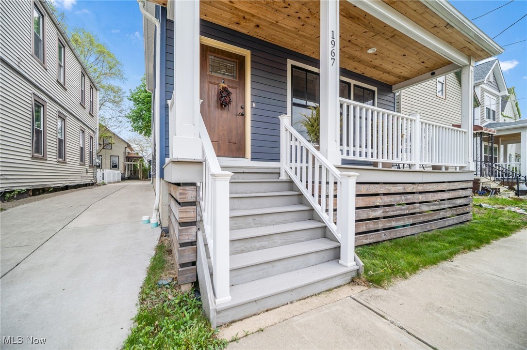 1967 W 54th Street Property Photo 3