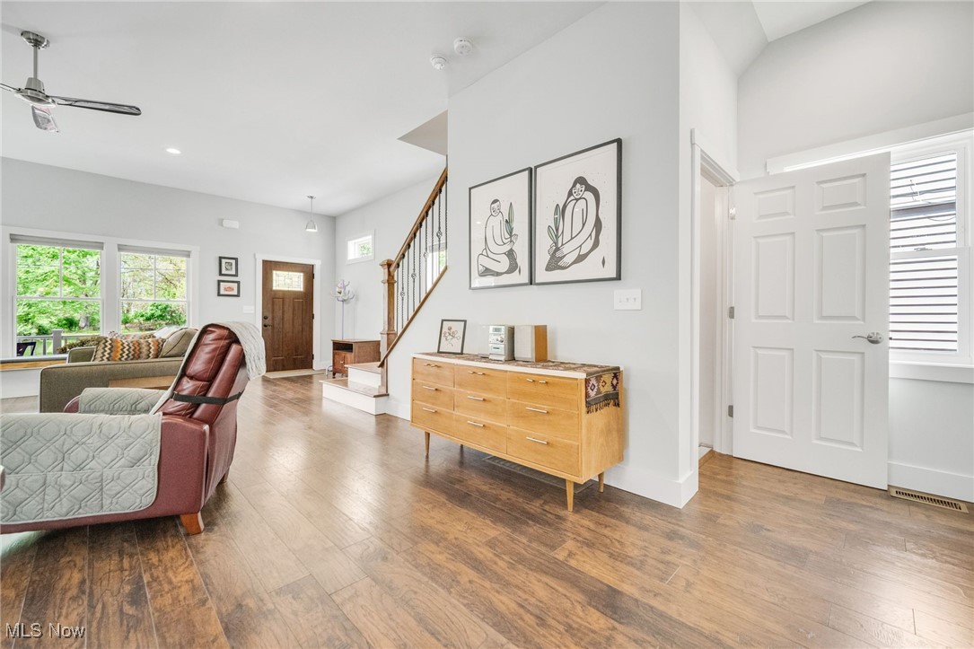 1967 W 54th Street Property Photo 14