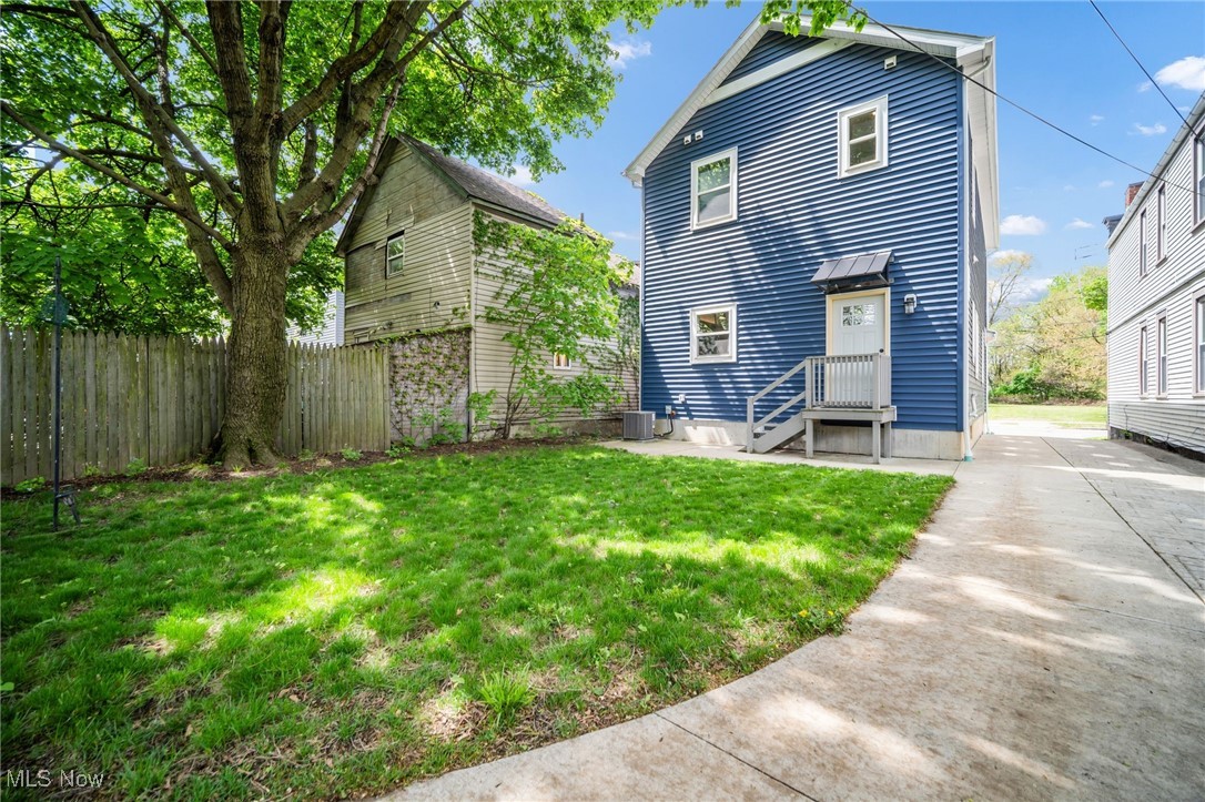 1967 W 54th Street Property Photo 28