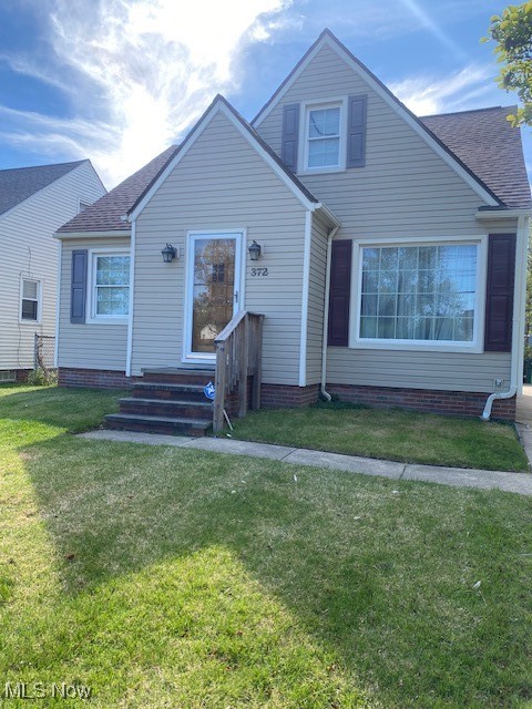 372 E 200th Street Property Photo