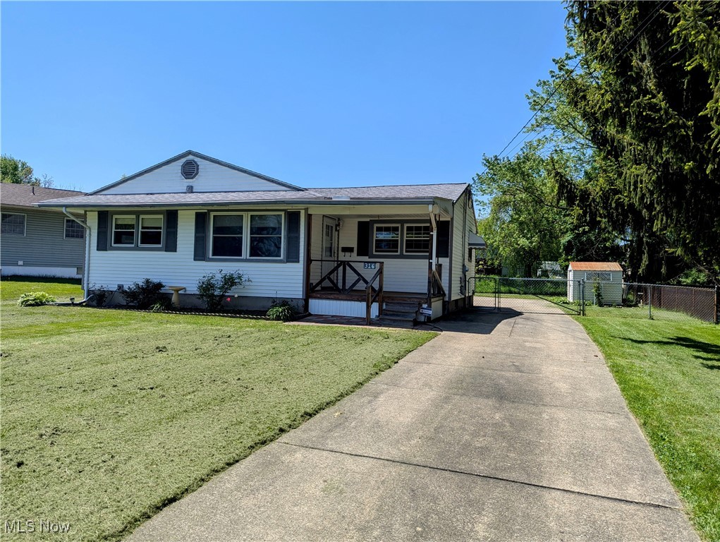 316 S Inglewood Avenue Property Photo 1