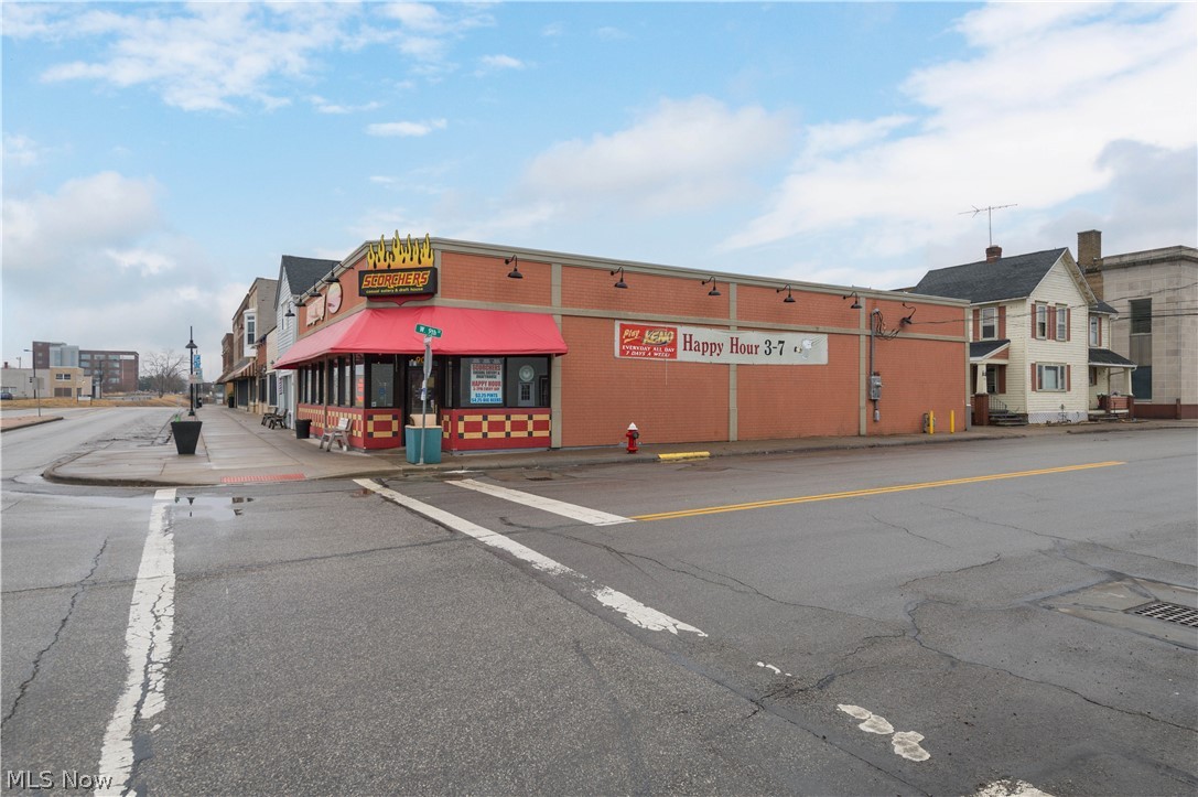 900 Broadway Property Photo 6