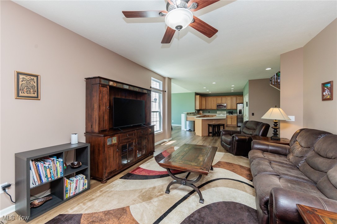 4928 Treeline Drive Property Photo 12