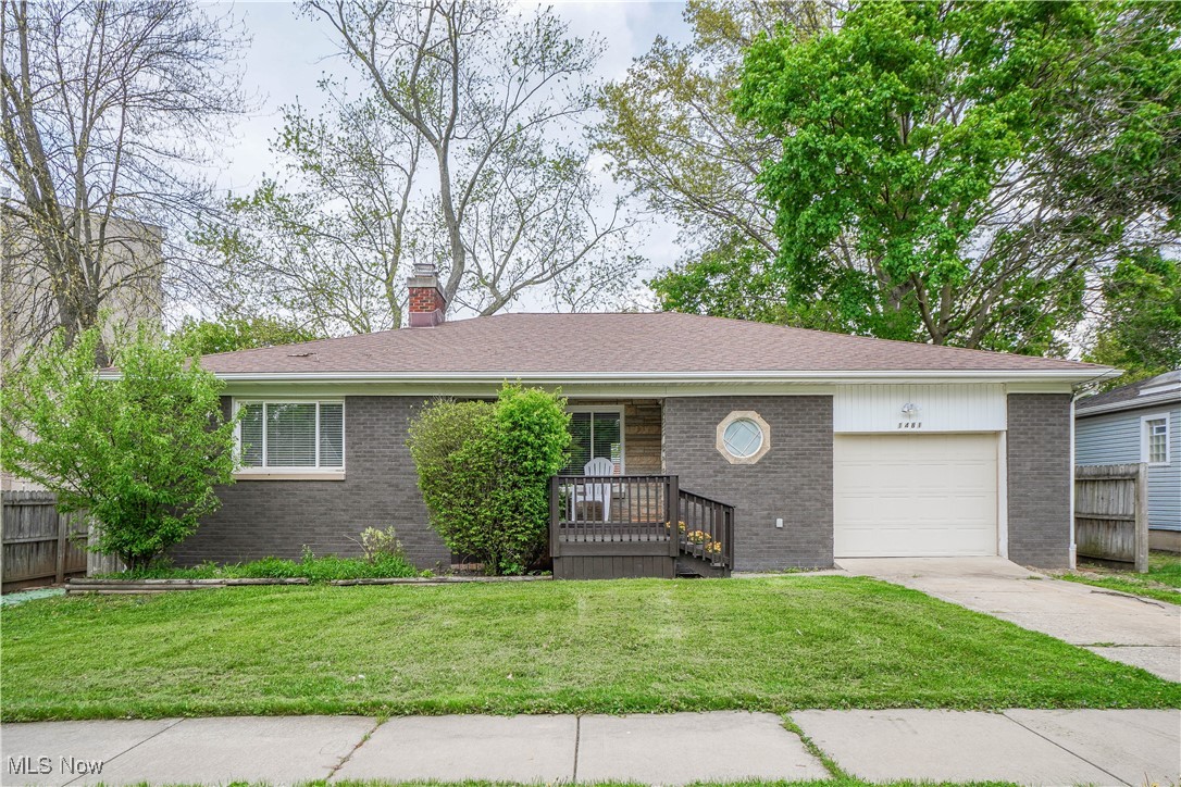 1481 Woodbine Avenue Property Photo 1