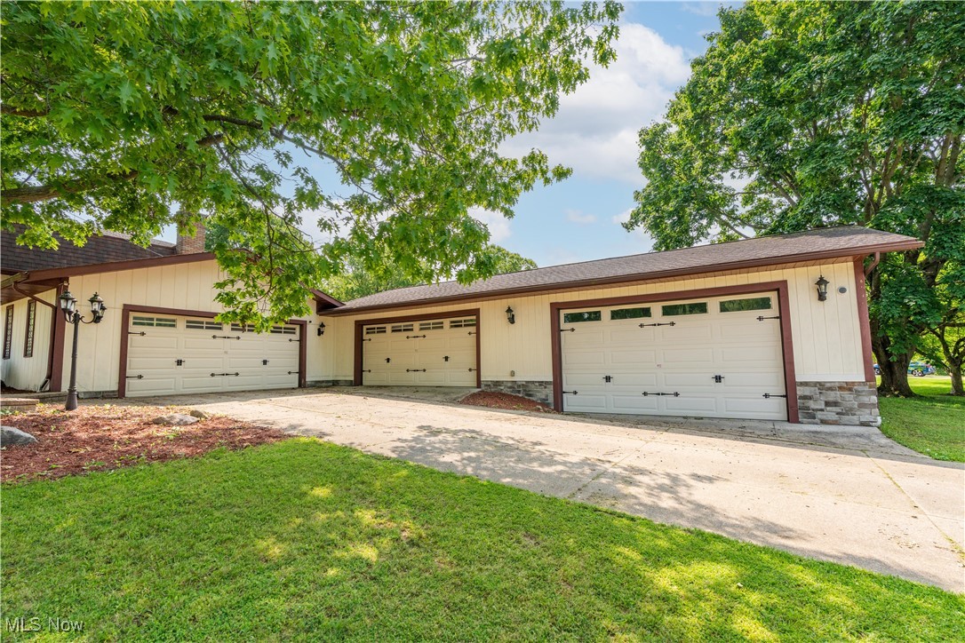 2864 Pine Lake Road Property Photo 3
