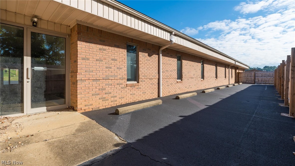 2050 E Wheeling Avenue Property Photo 21