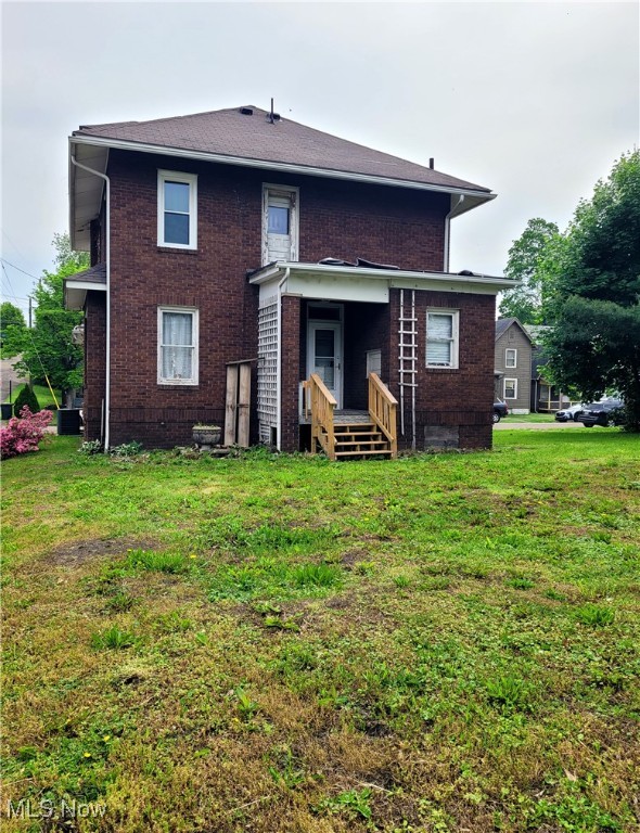 227 2nd Street Ne Property Photo 4