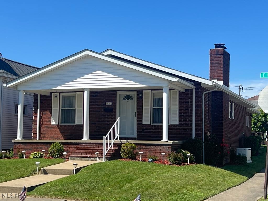 139 E Walnut Street Property Photo 1