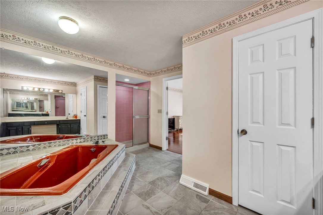 3844 Woodpath Trail Property Photo 37