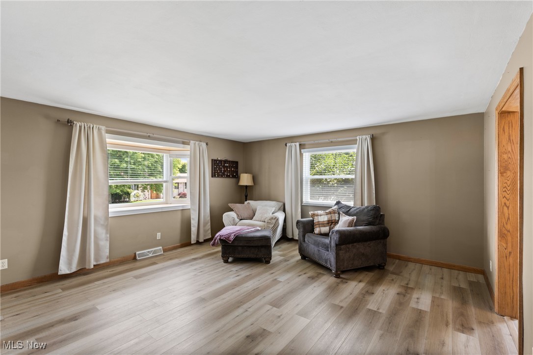 57 Della Drive Property Photo 8