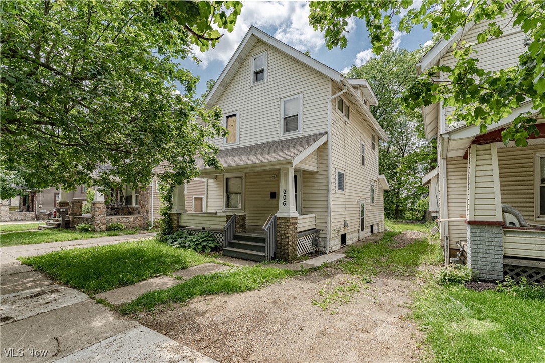 906 Beardsley Street