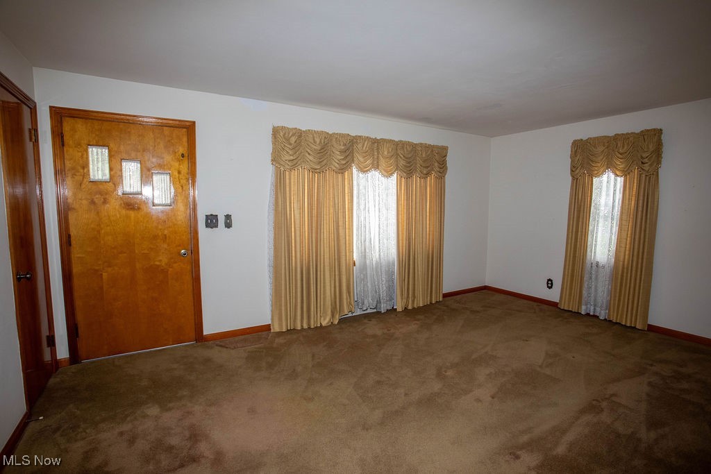 200 Helena Drive Property Photo 7