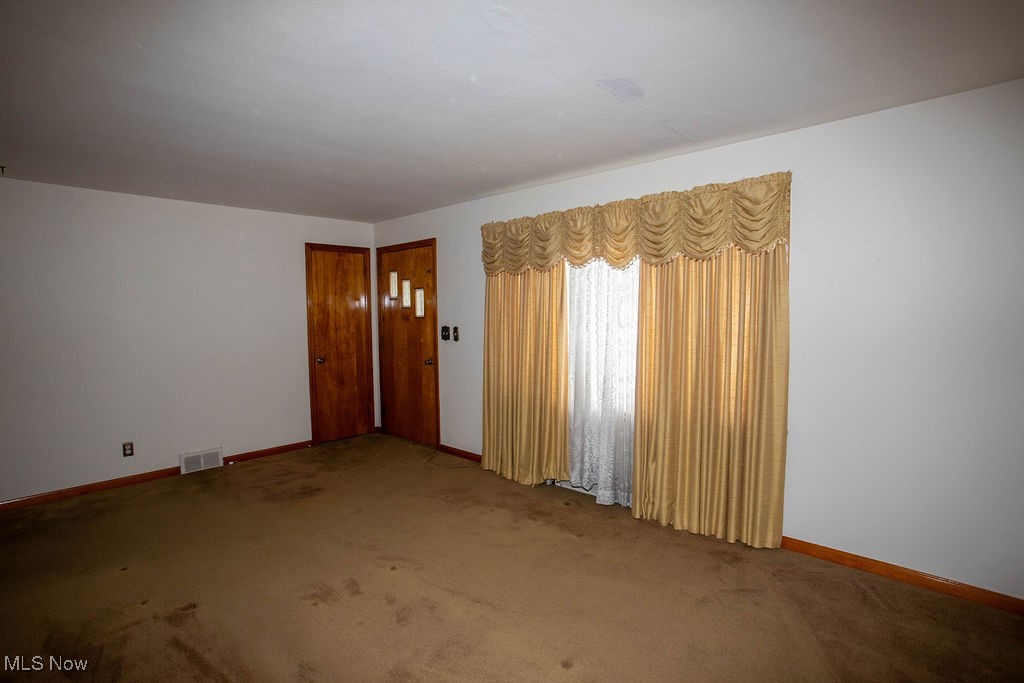200 Helena Drive Property Photo 8