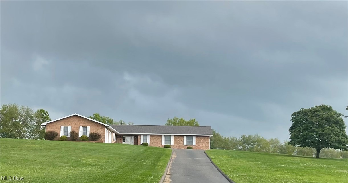 1056 Windsor Drive Property Photo 1