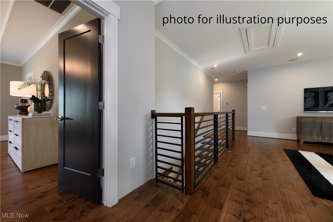 60 Boulder Boulevard Property Photo 21