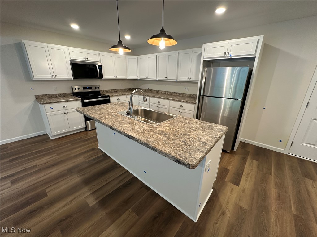 1048 Cliff View Street Property Photo 5