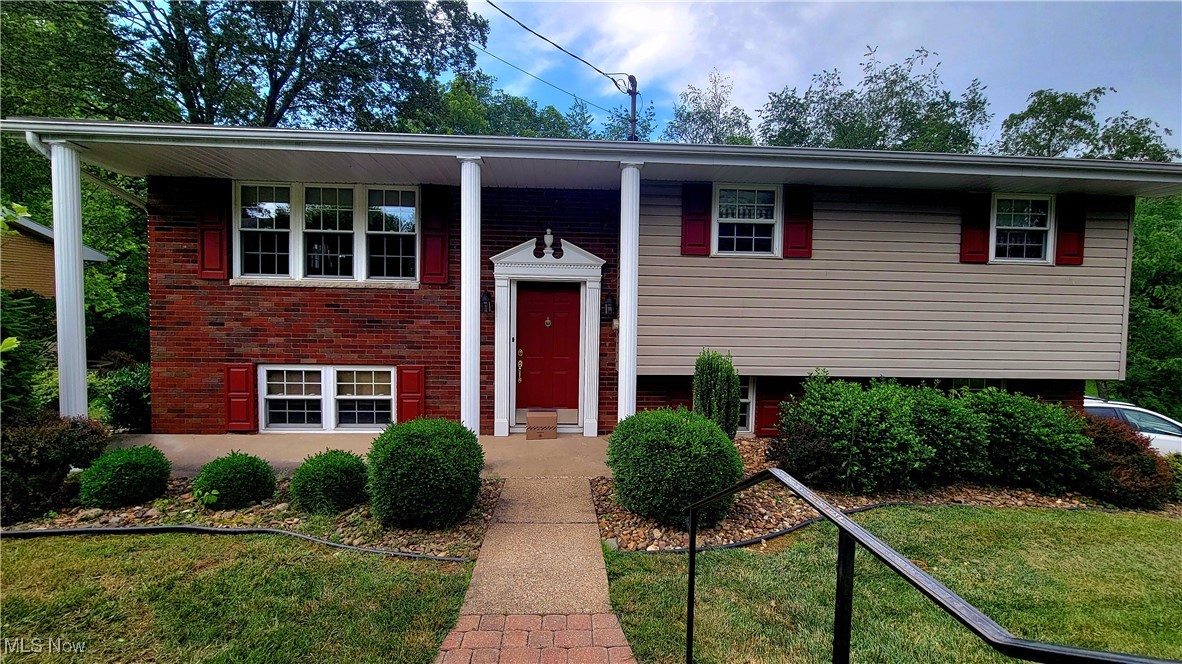 112 Laurel Lane