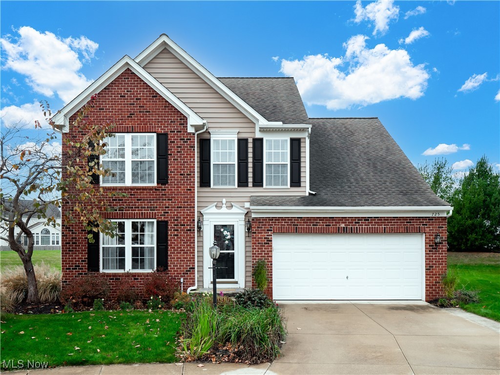 725 Jockeys Circle Property Photo 1