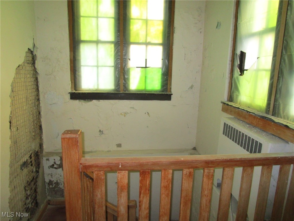 272 E Main Road Property Photo 11