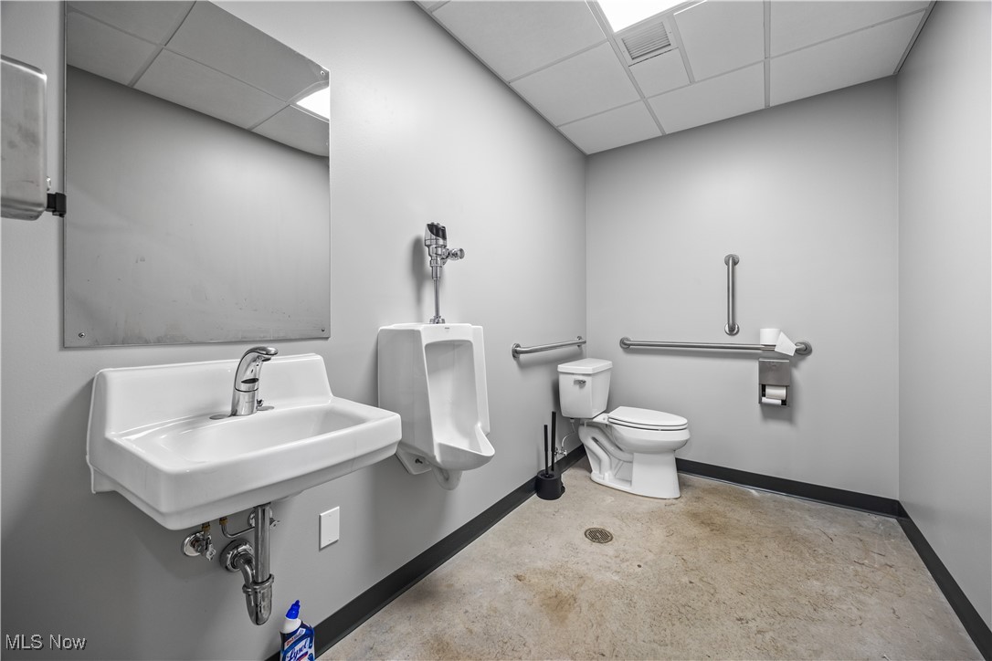 19 Fort Monroe Pky Property Photo 11