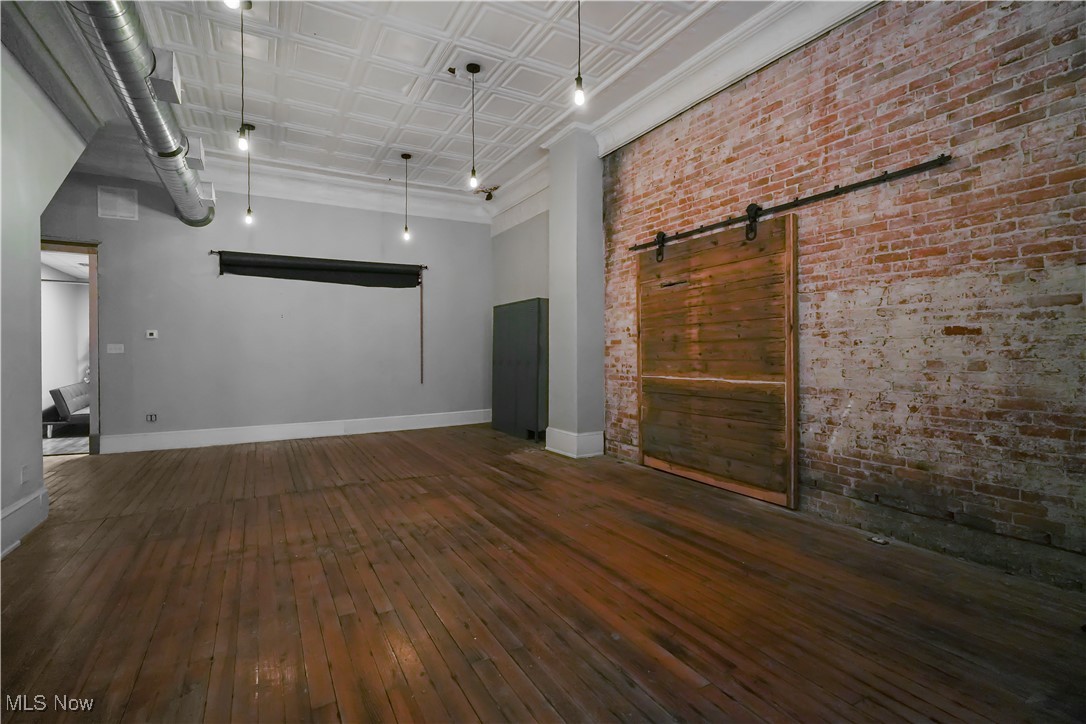 38 E Main Street Property Photo 4