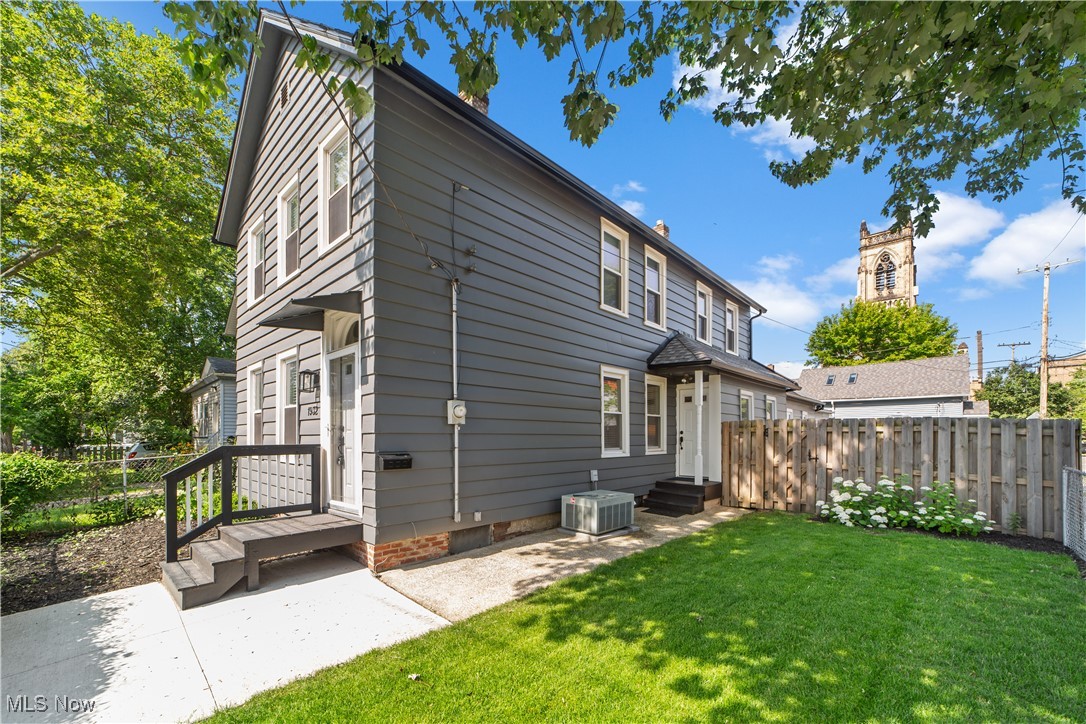 1932 W 52nd Street Property Photo 1