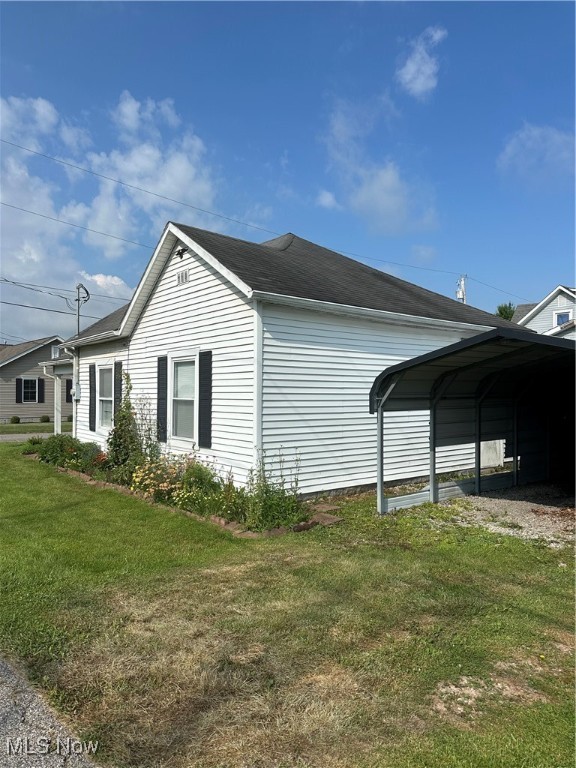 208 Center Street Property Photo 4