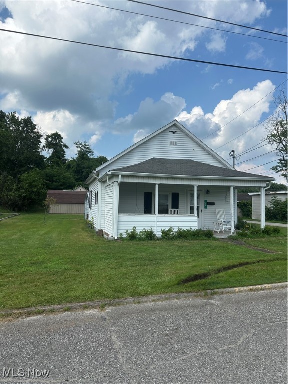 208 Center Street Property Photo 7