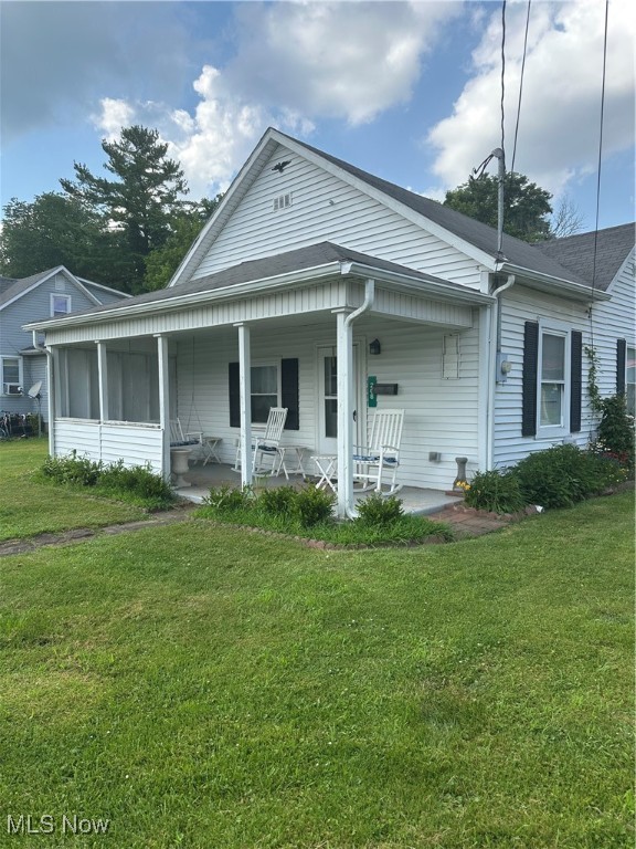 208 Center Street Property Photo 11