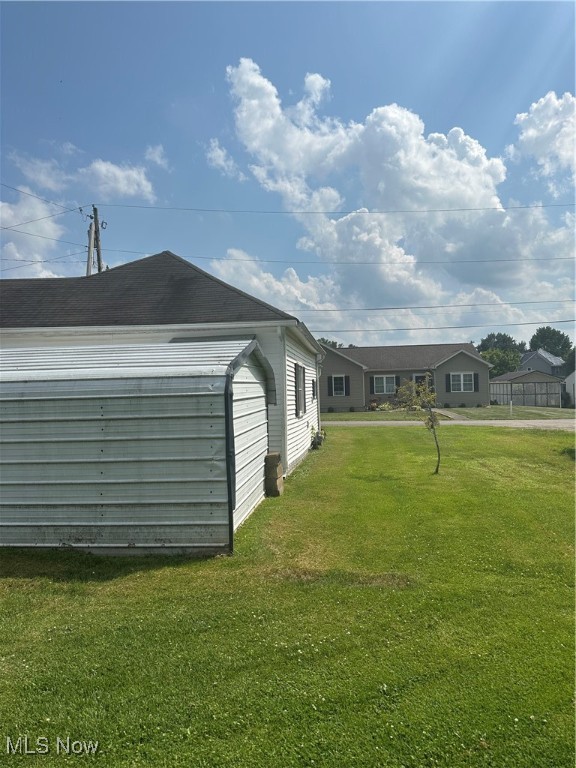 208 Center Street Property Photo 38