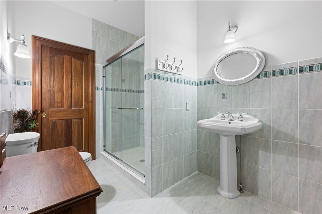 4453 Darlington Court Property Photo 16