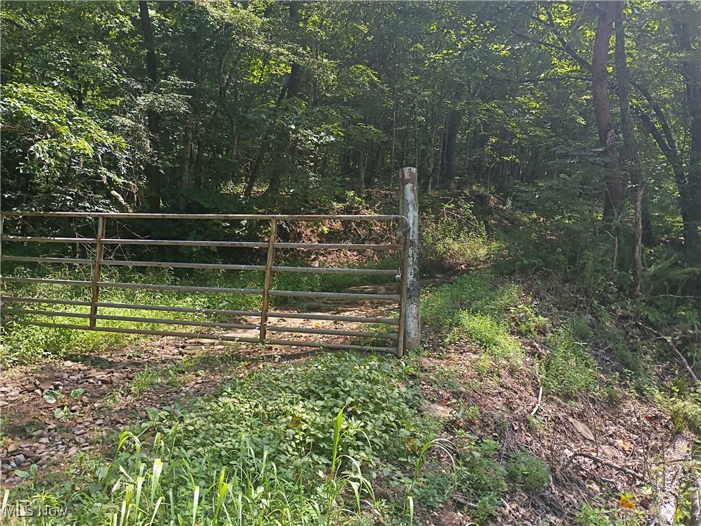R 9 Property Photo 1