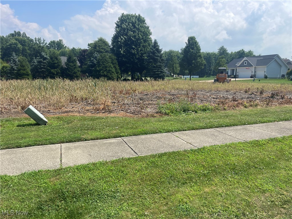 Hideout Court Property Photo 2