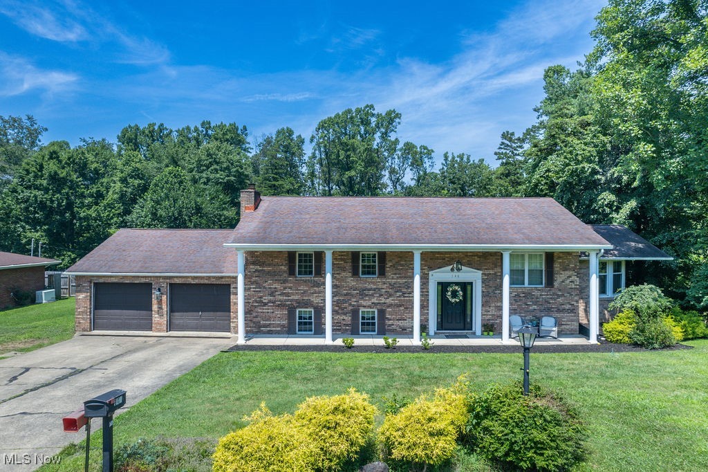 146 Parkwood Drive Property Photo 1